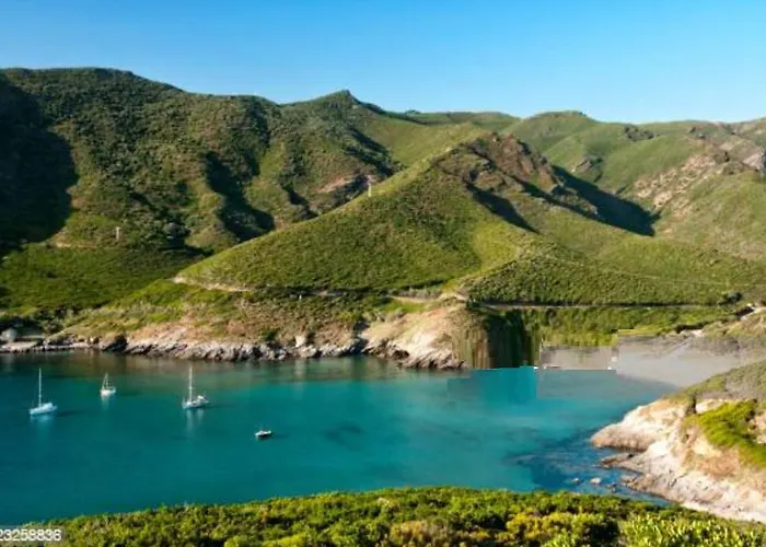 Coin De Paradis Vue Dominante Sur Mer, Montagne Et Tour Génoise Avec Jacuzzi