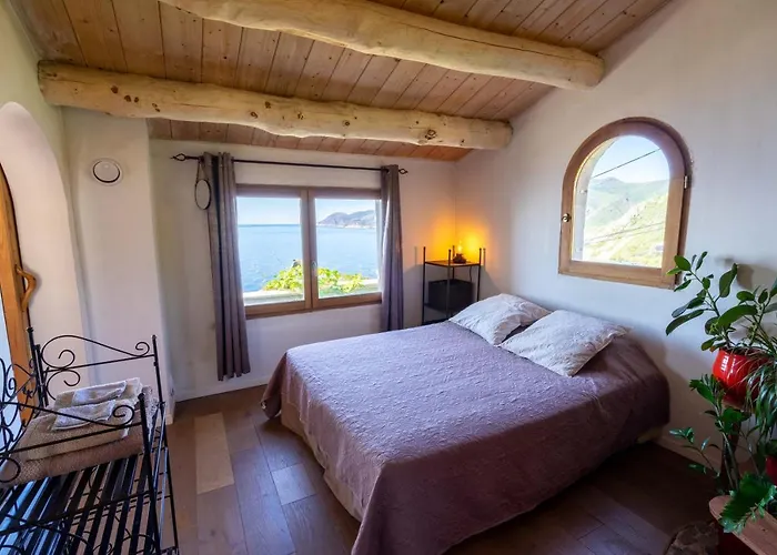 Coin De Paradis Vue Dominante Sur Mer, Montagne Et Tour Génoise Avec Jacuzzi *