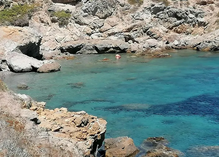 Coin De Paradis Avec Vue Unique Sur La Et La Tour Genoise